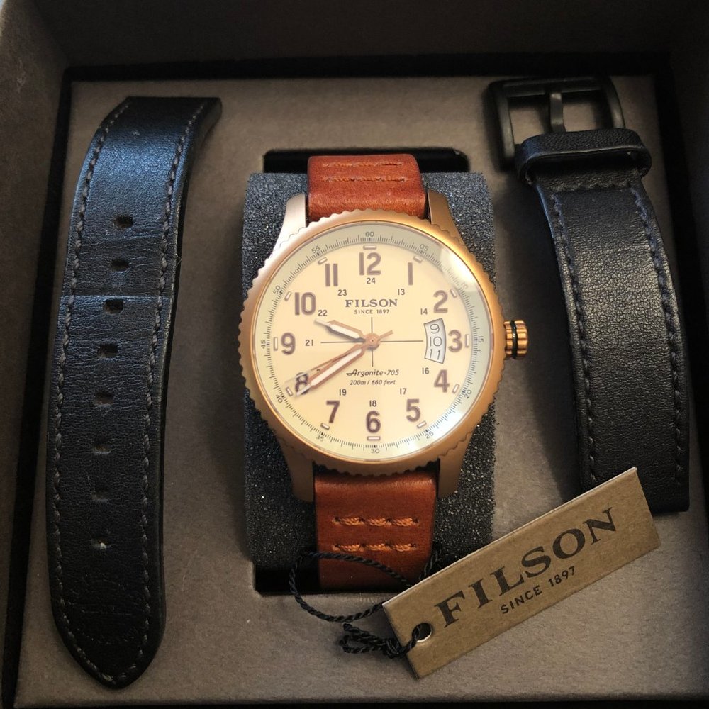 FILSON X SHINOLA - Built in USA - 38MM Mackinaw Field Watch - 2 leather straps